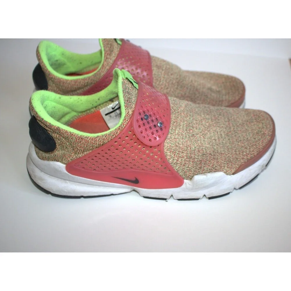 NIKE Sock Dart Ghost Green/Watermelon Multicolor Women's Size‎ 10